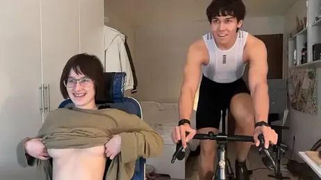 NaanVeel webcam model stream image