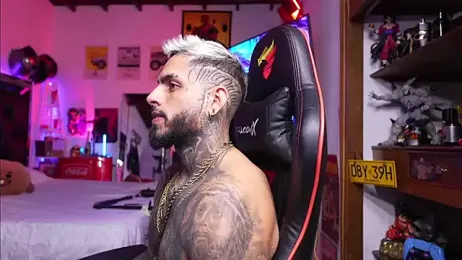 logan_hugh8 webcam model stream image