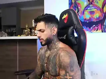 logan_hugh8 webcam stripchat model stream image