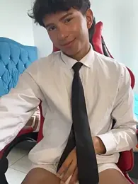 Leonarrrd_01 webcam model stream image