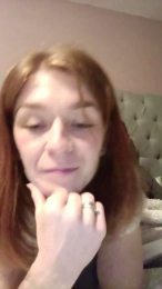 Housewife_Kirst webcam model stream image