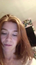 Housewife_Kirst webcam model stream image