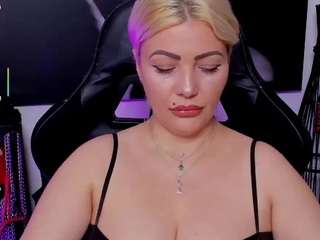 demisweet webcam model stream image