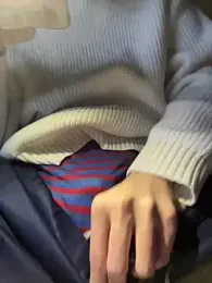yoyoi_yoi webcam model stream image