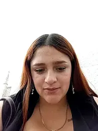 Hanna--a webcam stripchat model stream image