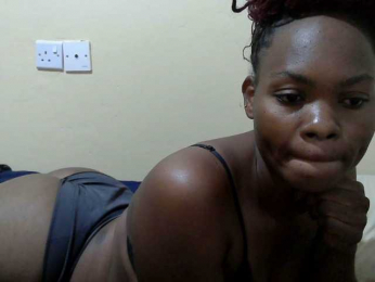 Teasequeen webcam bongacams model stream image