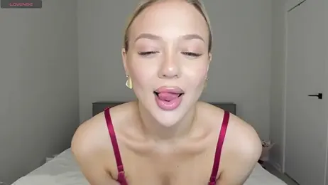 sarahphyllis webcam stripchat model stream image