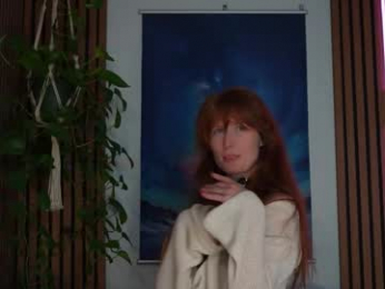 honeyumtoast webcam model stream image