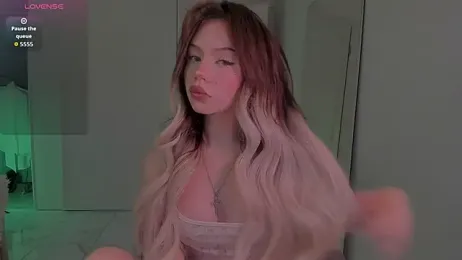 KellyBarton webcam stripchat model stream image