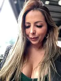 _Abril-Office1 webcam stripchat model stream image