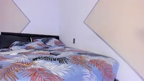 Elalove_ webcam model stream image