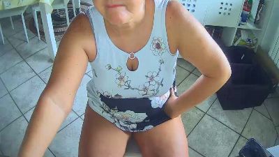 moniba webcam model stream image