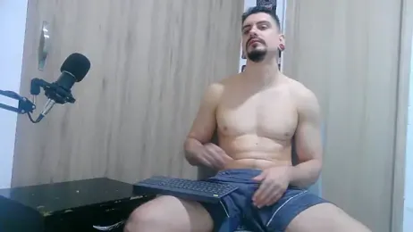 Aaron_kwok28 webcam stripchat model stream image