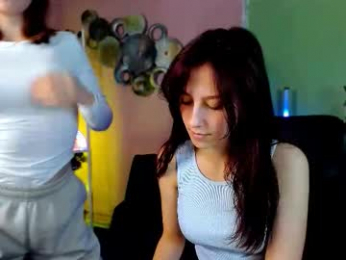 ariel_honey_ webcam model stream image