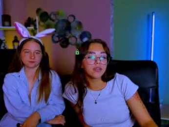 ariel_honey_ webcam model stream image