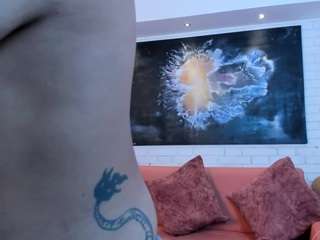 saracorraless webcam model stream image