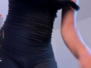 saracorraless webcam model stream image
