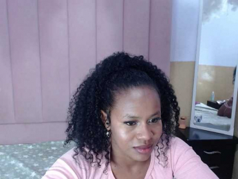 NahomiLips webcam model stream image