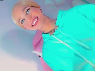 isabellalatingirs webcam model stream image