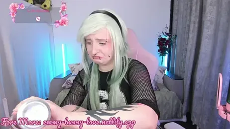 EmmyBunny webcam model stream image