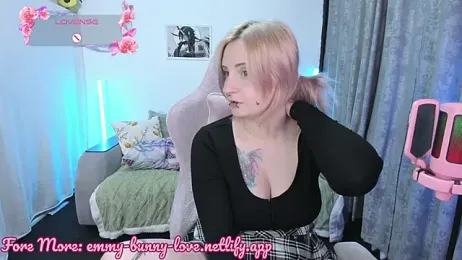 EmmyBunny webcam stripchat model stream image