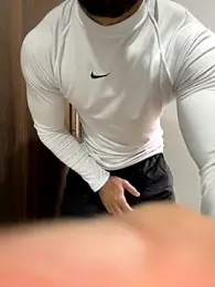 Roberthwhit webcam model stream image