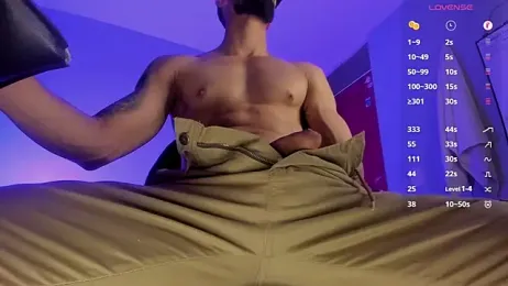 K_cique webcam model stream image