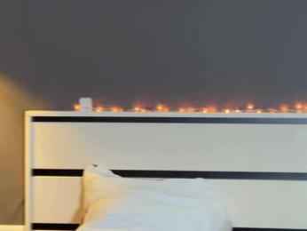 AuraXO webcam bongacams model stream image