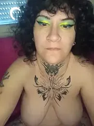 callmelouve webcam model stream image