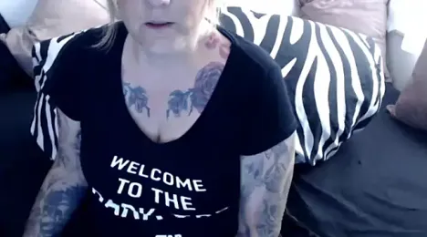 _MissGina webcam stripchat model stream image