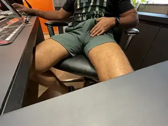 Nil_Talreja webcam model stream image