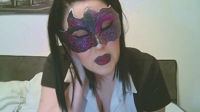 LaDamaNeraOF webcam model stream image