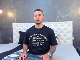 Brandon Flex webcam flirt4free model stream image