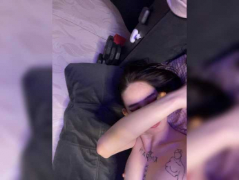 IvyAndAlan webcam model stream image