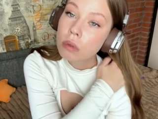 onamcquiston webcam model stream image