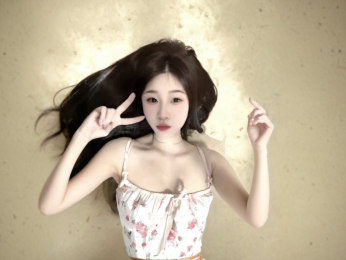LucyJohn webcam livejasmin model stream image