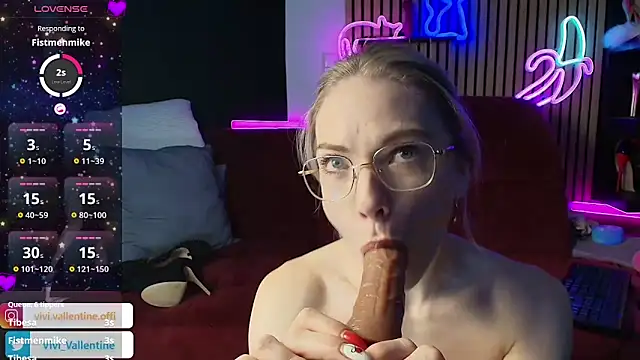 Vivi_Vallentine webcam model stream image