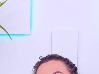 Lola Swanson webcam model stream image