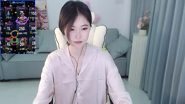 YiJin-a webcam model stream image