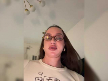 EmilyBrix webcam model stream image