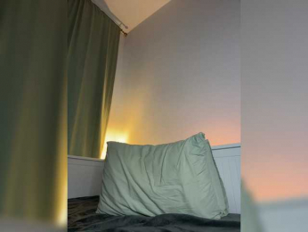 EmilyBrix webcam model stream image
