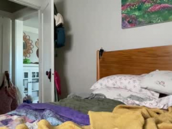 dreamyriri webcam model stream image