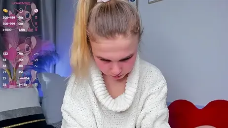 OdetteHarwick webcam model stream image