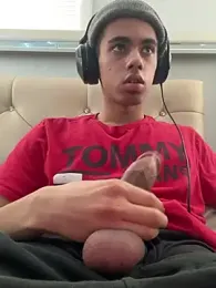 iLoveGirlsOnlyStr8Asf webcam model stream image