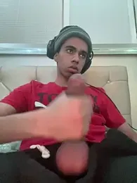 iLoveGirlsOnlyStr8Asf webcam model stream image