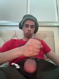 iLoveGirlsOnlyStr8Asf webcam stripchat model stream image