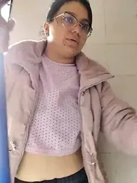 Jenni002_- webcam stripchat model stream image