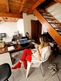 Elnonoykeila77 webcam model stream image