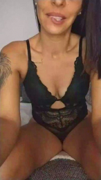 Nayaa_rose webcam model stream image