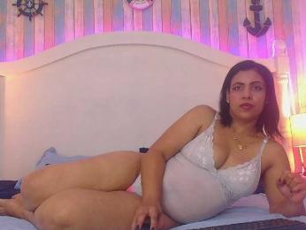 DemmiWild webcam model stream image